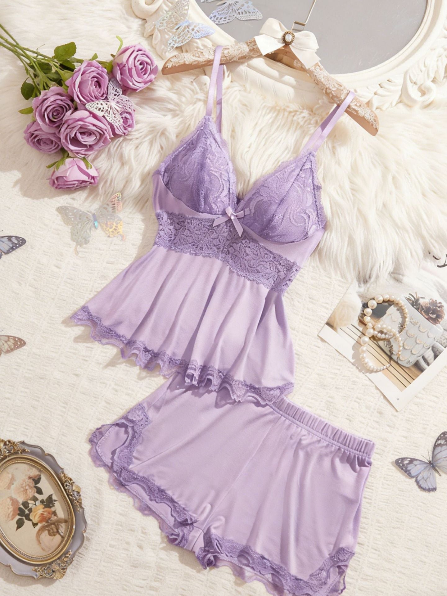 Women's Plain Lace Patchwork Bow Decor Cami Top & Shorts PJ Set, Adjustable Spaghetti Strap Camisole & Elastic Waist Shorts, Ladies Sleepwear for All Seasons